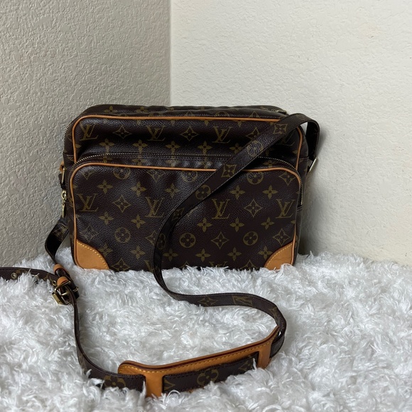 Louis Vuitton Monogram Nil 28